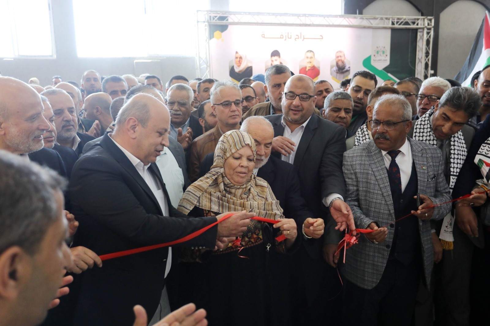 افتتاح المعرض الوطني النوعي الكبير نتنفـس حرية في قاعة الشاليهات الكبرى غرب غزة (7).jpg