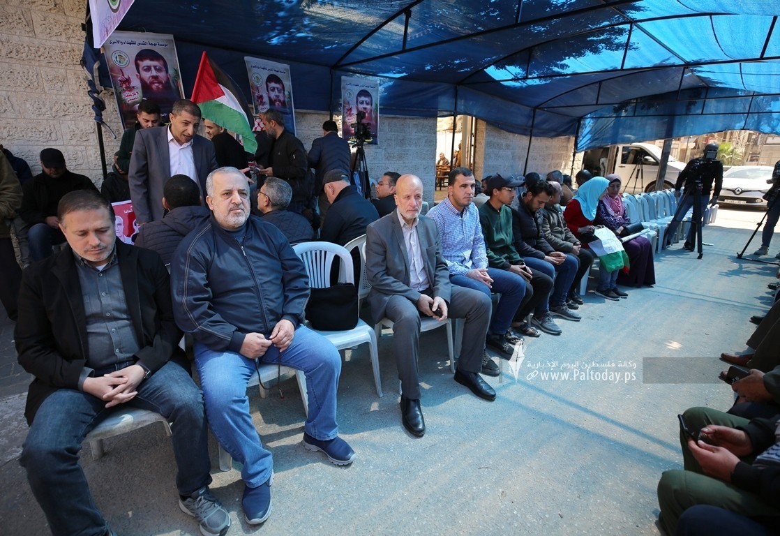 خيمة تضامن مع الشيخ خضر عدنان 4.jpg