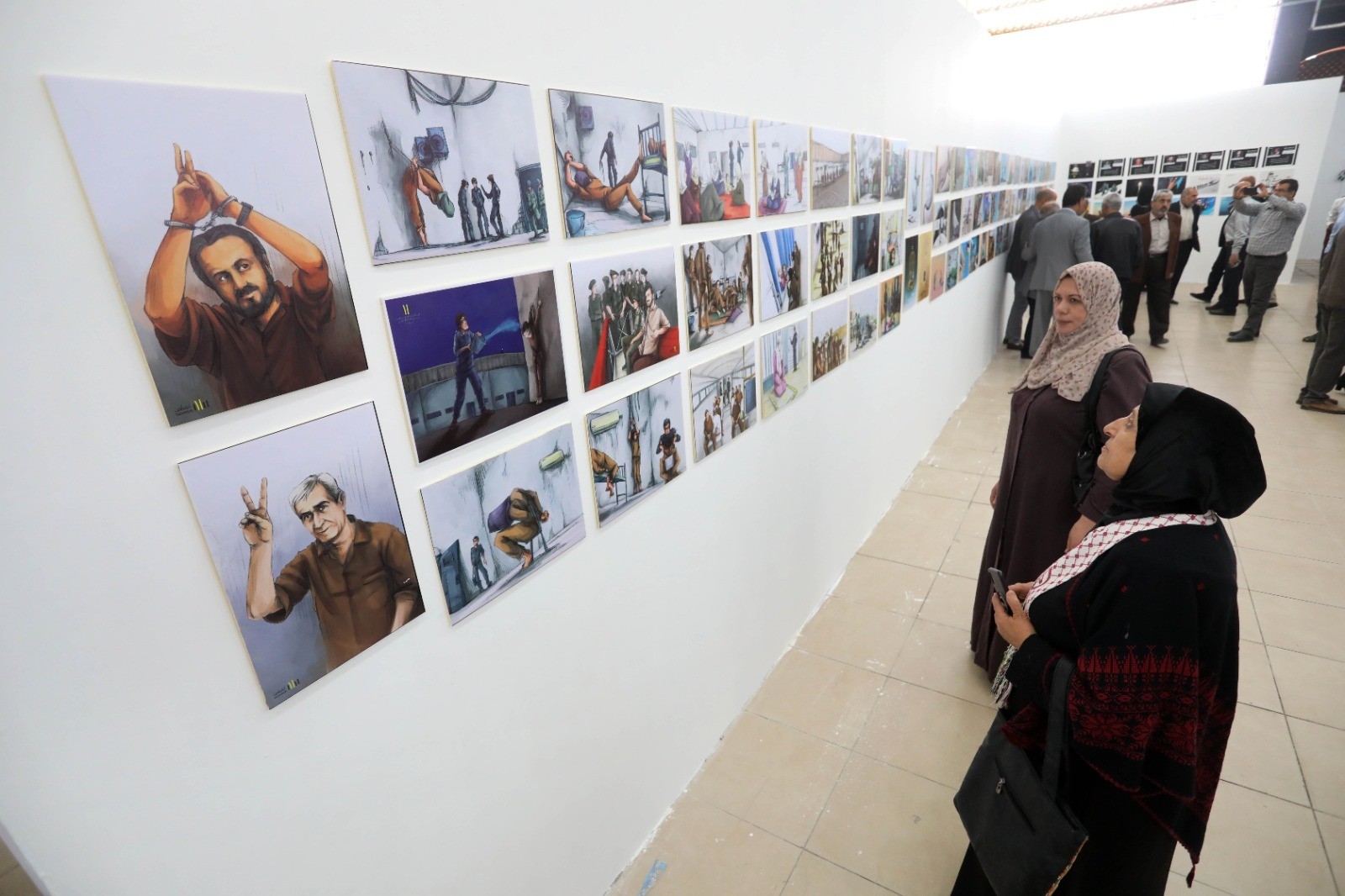 افتتاح المعرض الوطني النوعي الكبير نتنفـس حرية في قاعة الشاليهات الكبرى غرب غزة (19).jpg