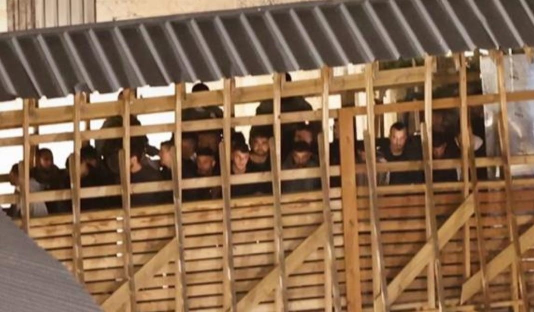الشرطة الإسرائيلية تعتقل معتكفين في المسجد الأقصى 2023