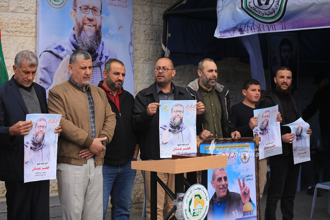 خيمة التضامن مع الشيخ خضر عدنان وسط مدينة غزة تواصل فعالياتها بحضور جماهيري واسع (8).JPG