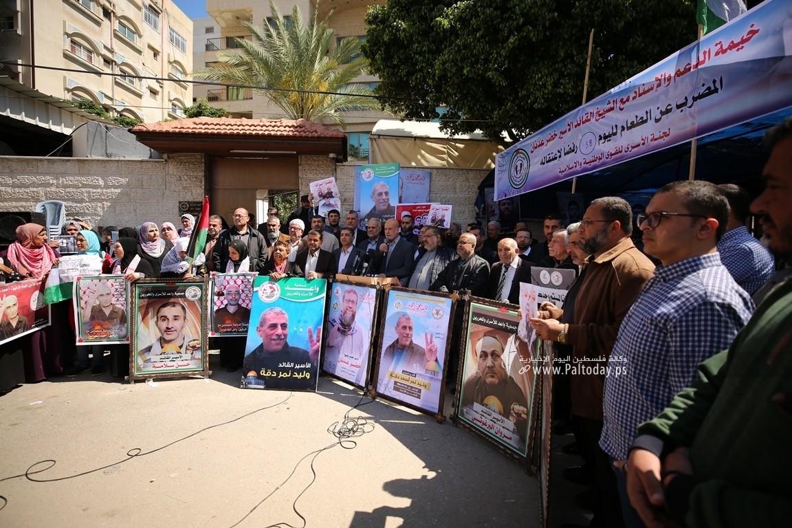 خيمة تضامن مع الشيخ خضر عدنان 6.jpg