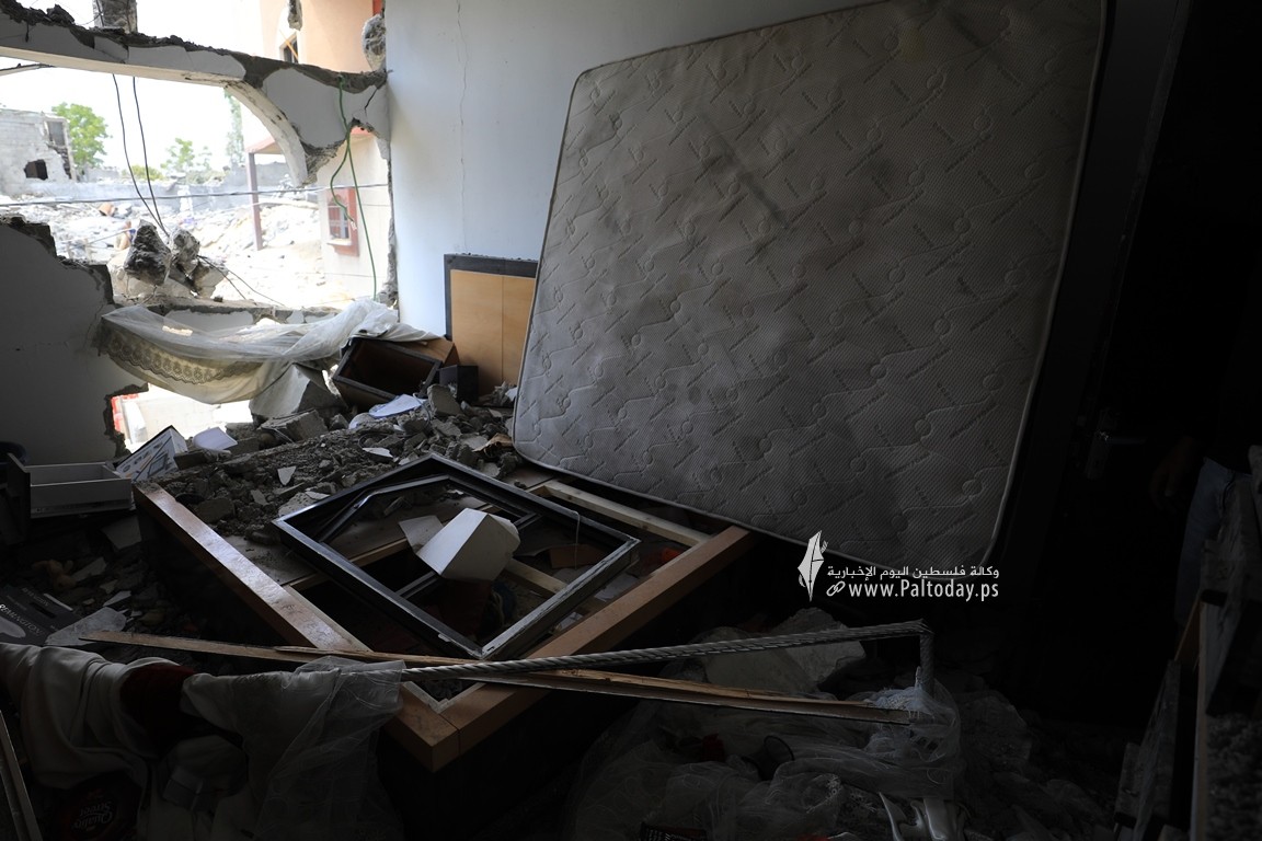 عريس عطا عليان بعد قصف شقته في بيت لاهيا (4).JPG