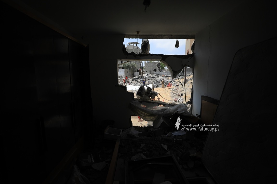 عريس عطا عليان بعد قصف شقته في بيت لاهيا (3).JPG