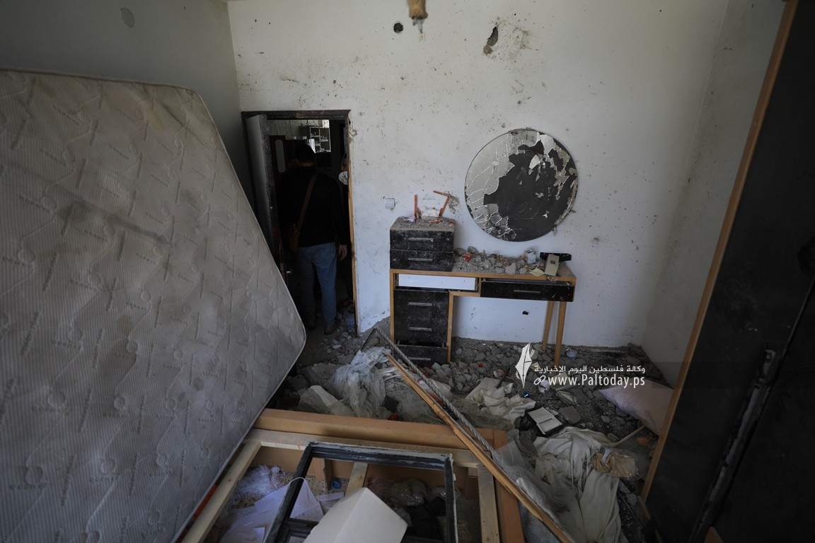 عريس عطا عليان بعد قصف شقته في بيت لاهيا (7).JPG