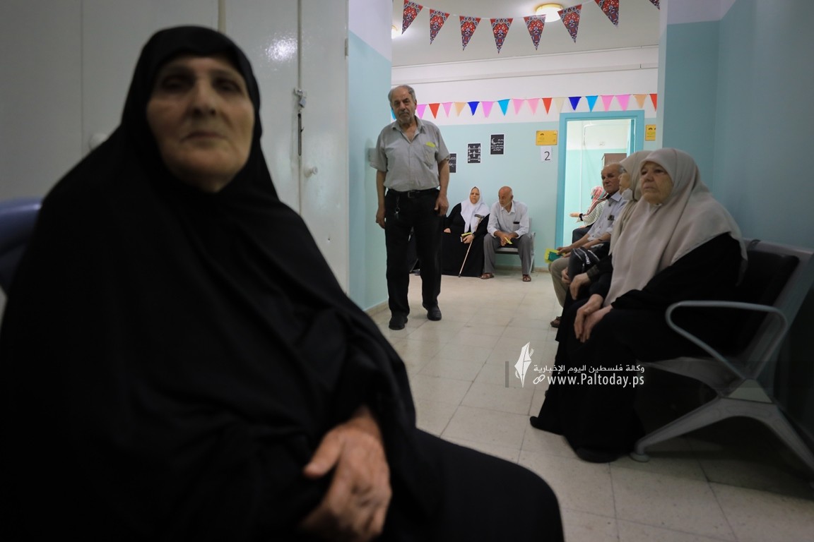 بدء تطعيم حجاج قطاع غزة في المراكز الصحية (14).JPG