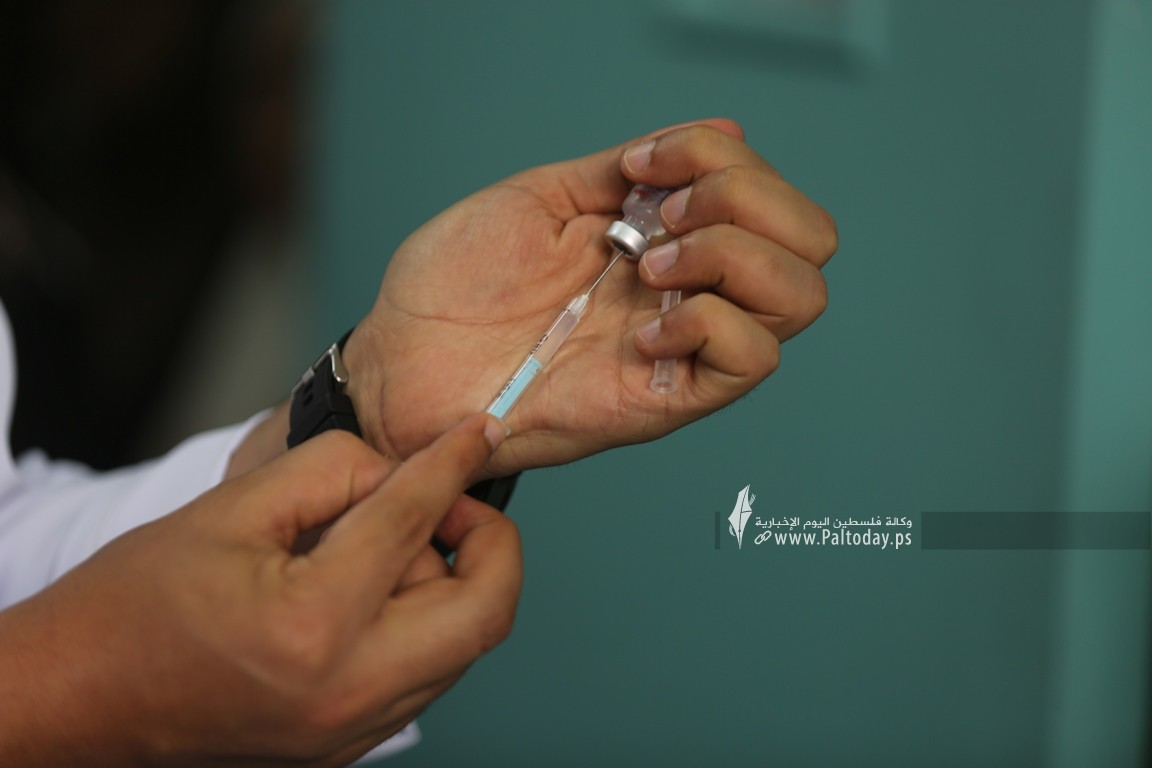 بدء تطعيم حجاج قطاع غزة في المراكز الصحية (15).JPG