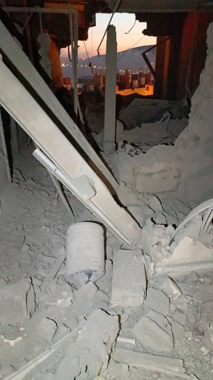  آثار الدمار الذي خلّفه جيش الاحتلال بعد تفجيره منزل عائلة الأسير كمال جوري بنابلس (5).jpeg
