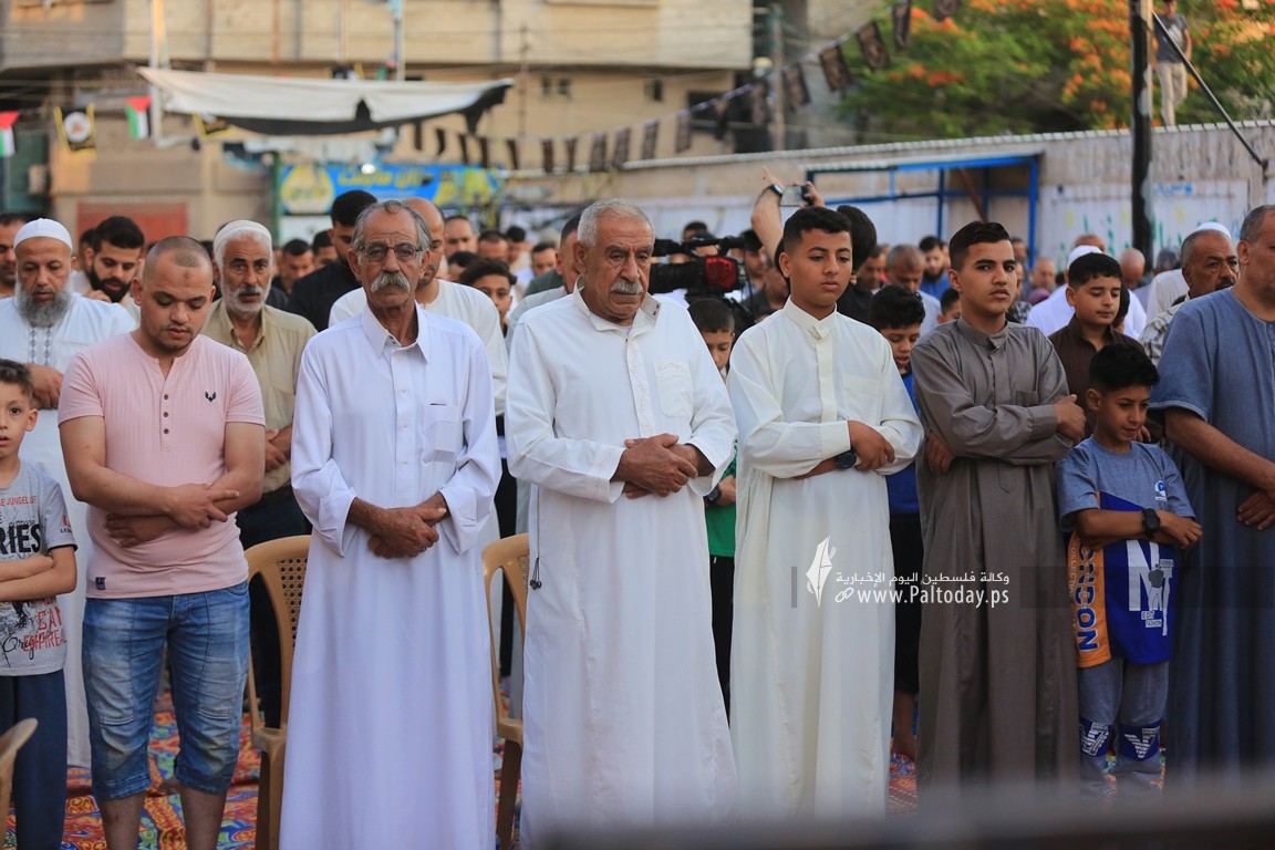  الجهاد الإسلامي تقيم صلاة عيد الأضحى في العراء بمدينة غزة (11).JPG