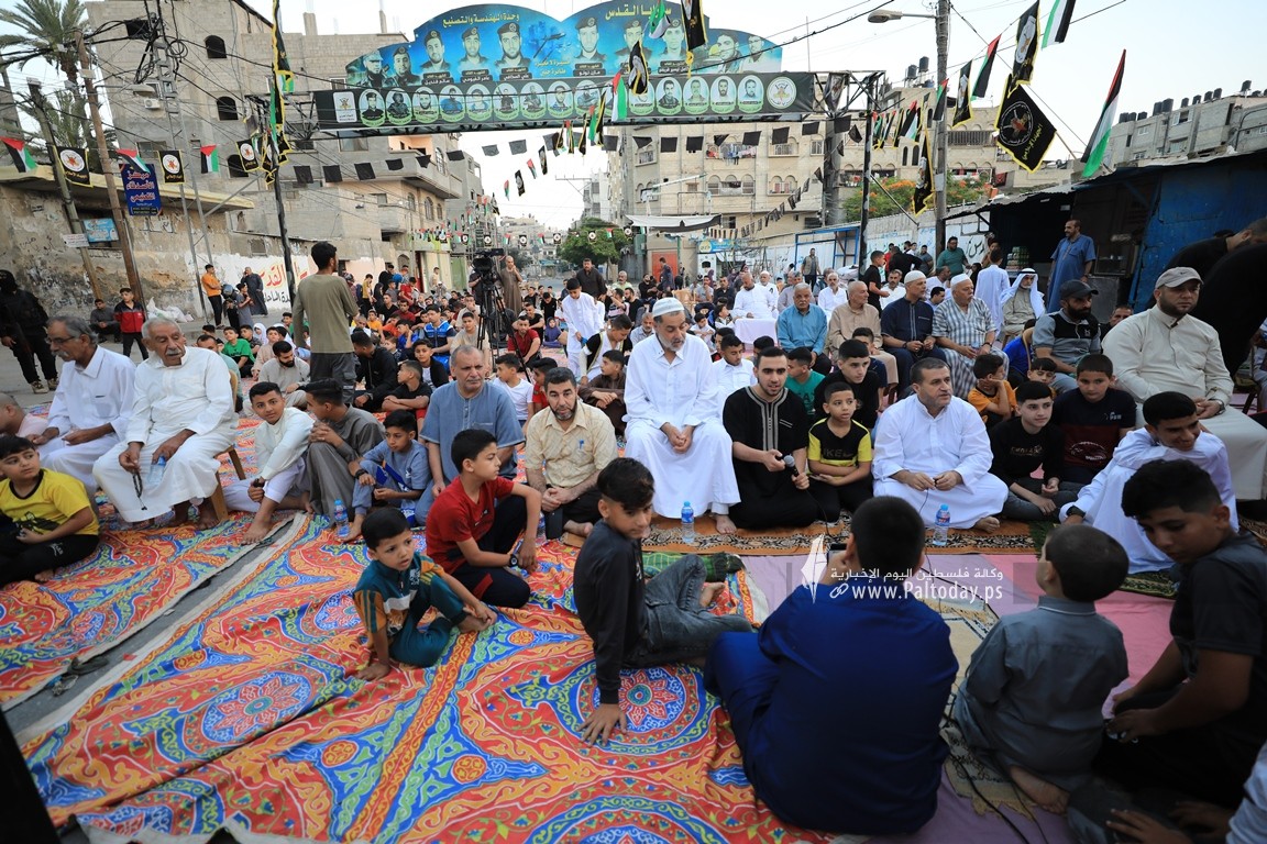  الجهاد الإسلامي تقيم صلاة عيد الأضحى في العراء بمدينة غزة (3).JPG
