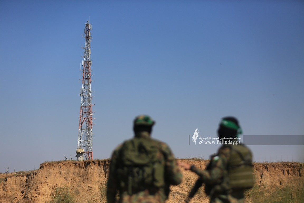 كتائب القسام تنظم عرضا عسكريا شرق المحافظة الوسطى تزامناً مع ذكرى عملية موقع أبو مطيبق العسكري (7).JPG