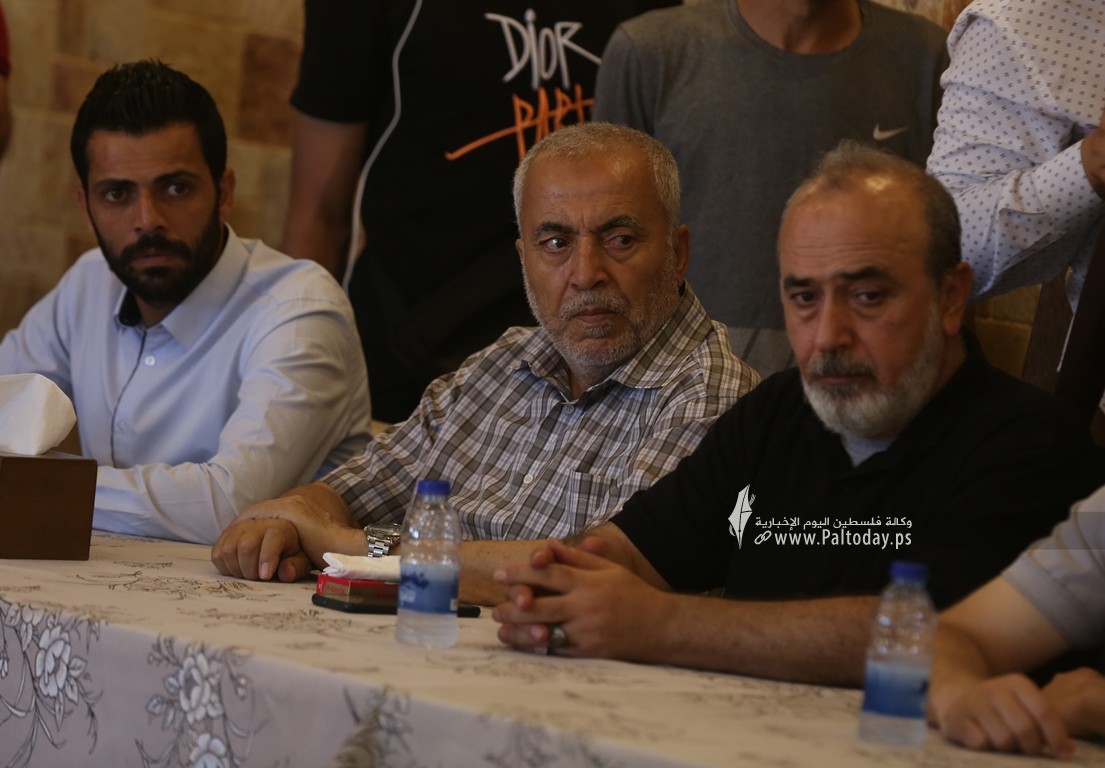 الفصائل الفلسطينية المقاطعة لاجتماع الأمناء العامين تعقد مؤتمراً صحفياً في غزة (17).JPG