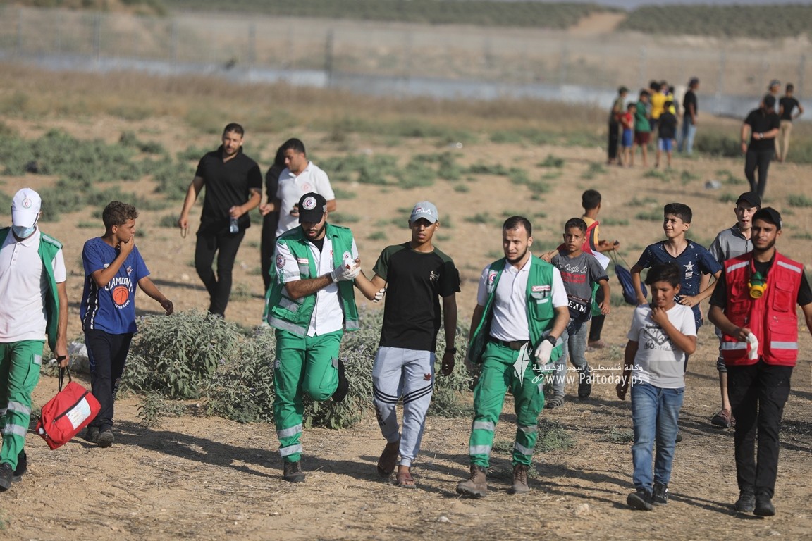 جماهير حاشدة تشارك في فعالية إحياء ذكرى إحراق الأقصى الـ54 بمخيم ملكة شرقي مدينة غزة (3).JPG