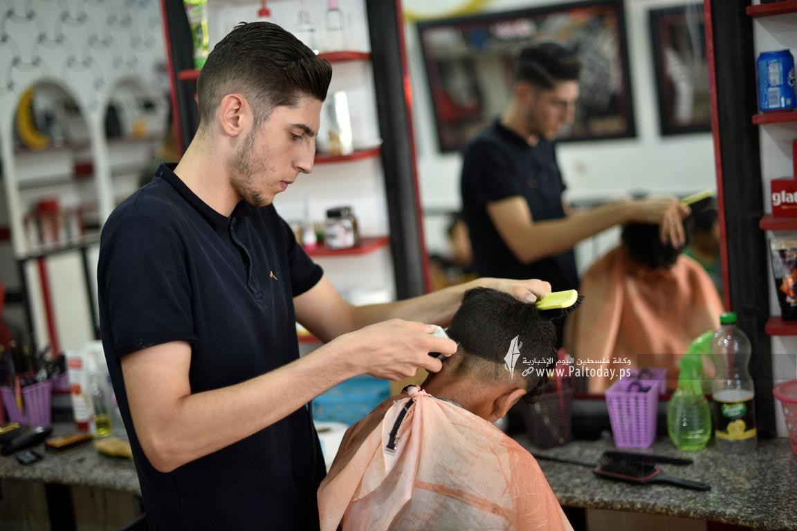 حلاقة مجانا (7).JPG