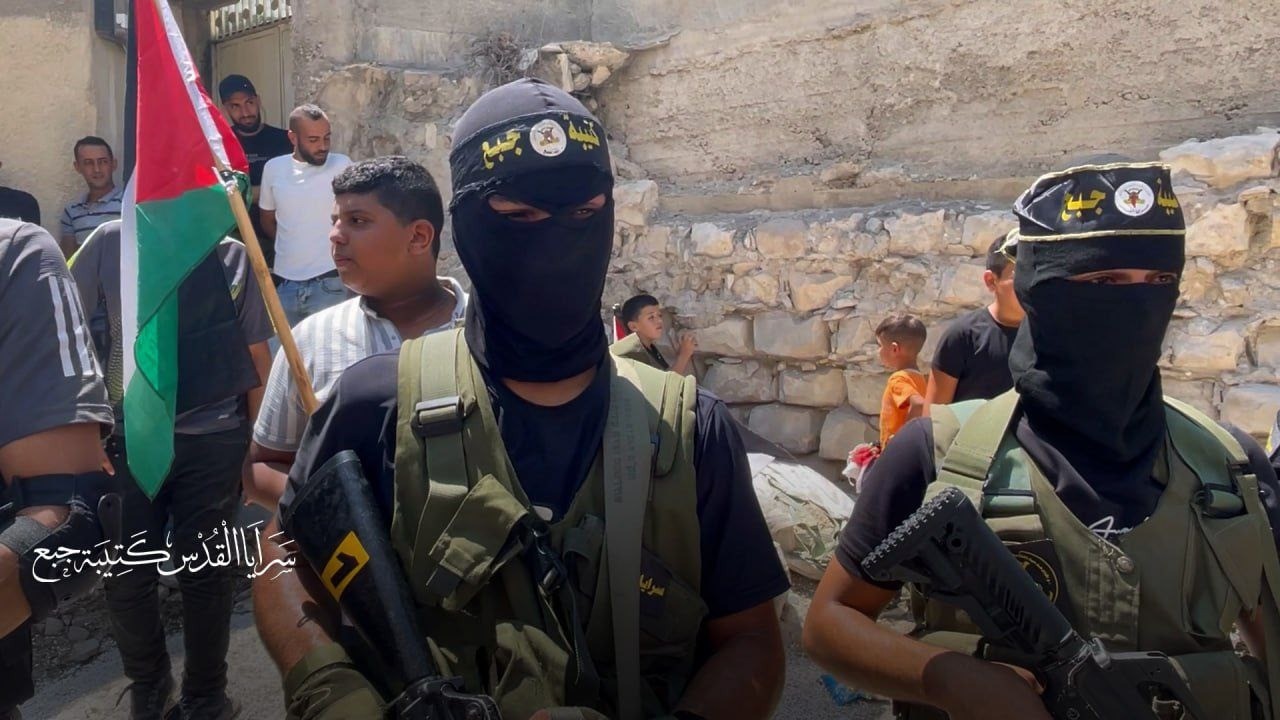 ? متابعة سرايا القدس - كتيبة جبع تشارك في تشييع جثمان الشهيد المجاهد « عزالدين كنعان » أحد مجاهدي كتائب شهداء الأقصى الذي ارتقى متأثراً بجراح أصيب بها خلال معركة بأس جنين (6).jpeg