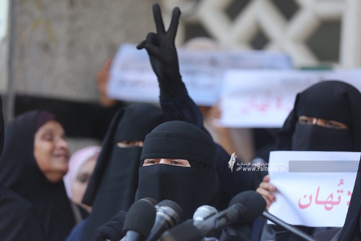 الإطار النسوي لحركـة الجهـاد الاسلامي ينظم وقفة غضب تنديداً بجريمة الاعتداء و الانتهاك التي ارتك (19).JPG
