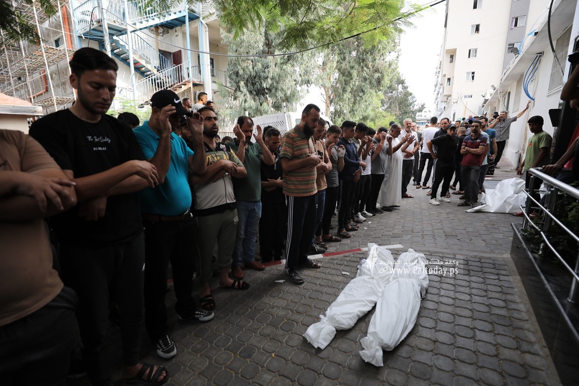  شهداء العدوان الصهيونى على قطاع غزة من مجمع الشفاء الطبي (19).JPG