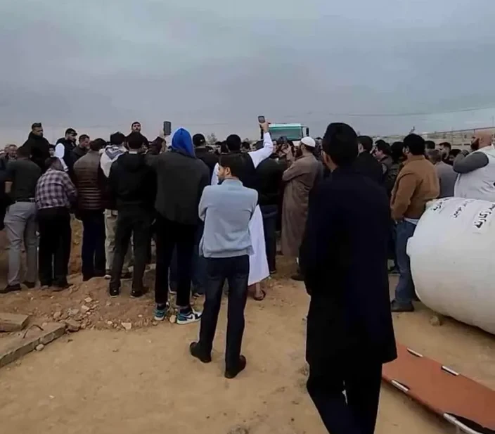 جنازة ايمن العلي.. لحظة دفن ايمن العلي