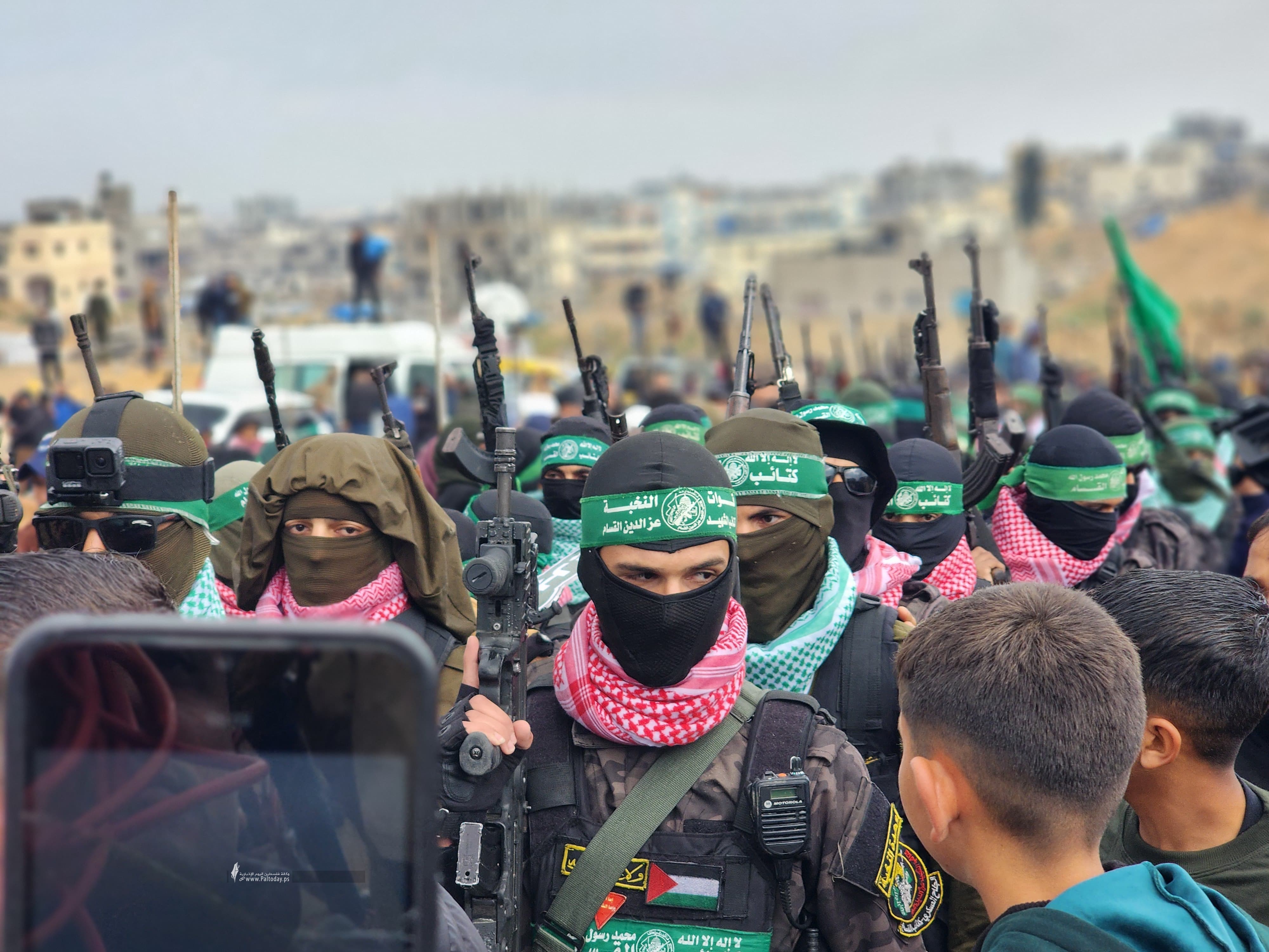 مشاهد تسليم جثامين أربعة إسرائيليين من خانيونس (1).jpeg