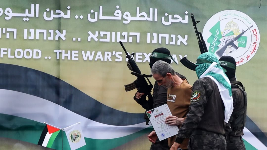 مشاهد تسليم الأسرى من دير البلح (1)