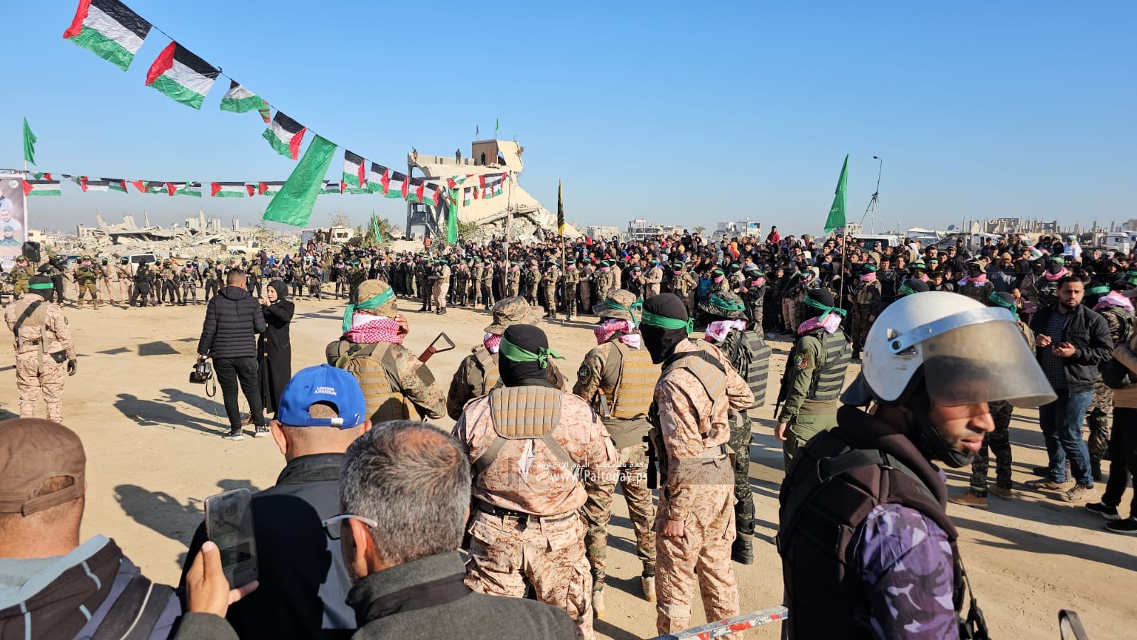 من موقع الإفراج المرتقب عن 3 أسرى إسرائيليين في خانيونس (4).jpeg
