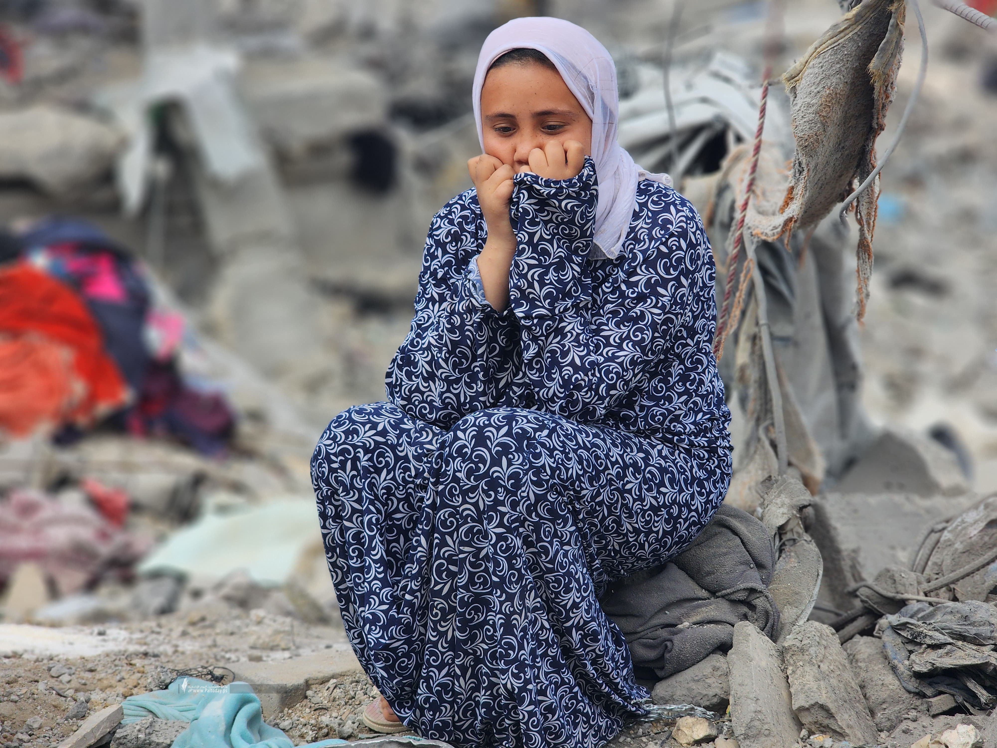 تدمير مخيم للنازحين في بلدة بني سهيلا شرق خان يونس (1).jpeg