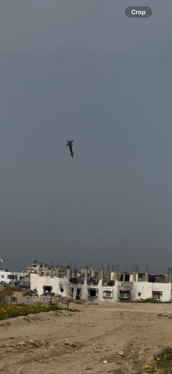 قصف منزل بصاروخ أمريكي