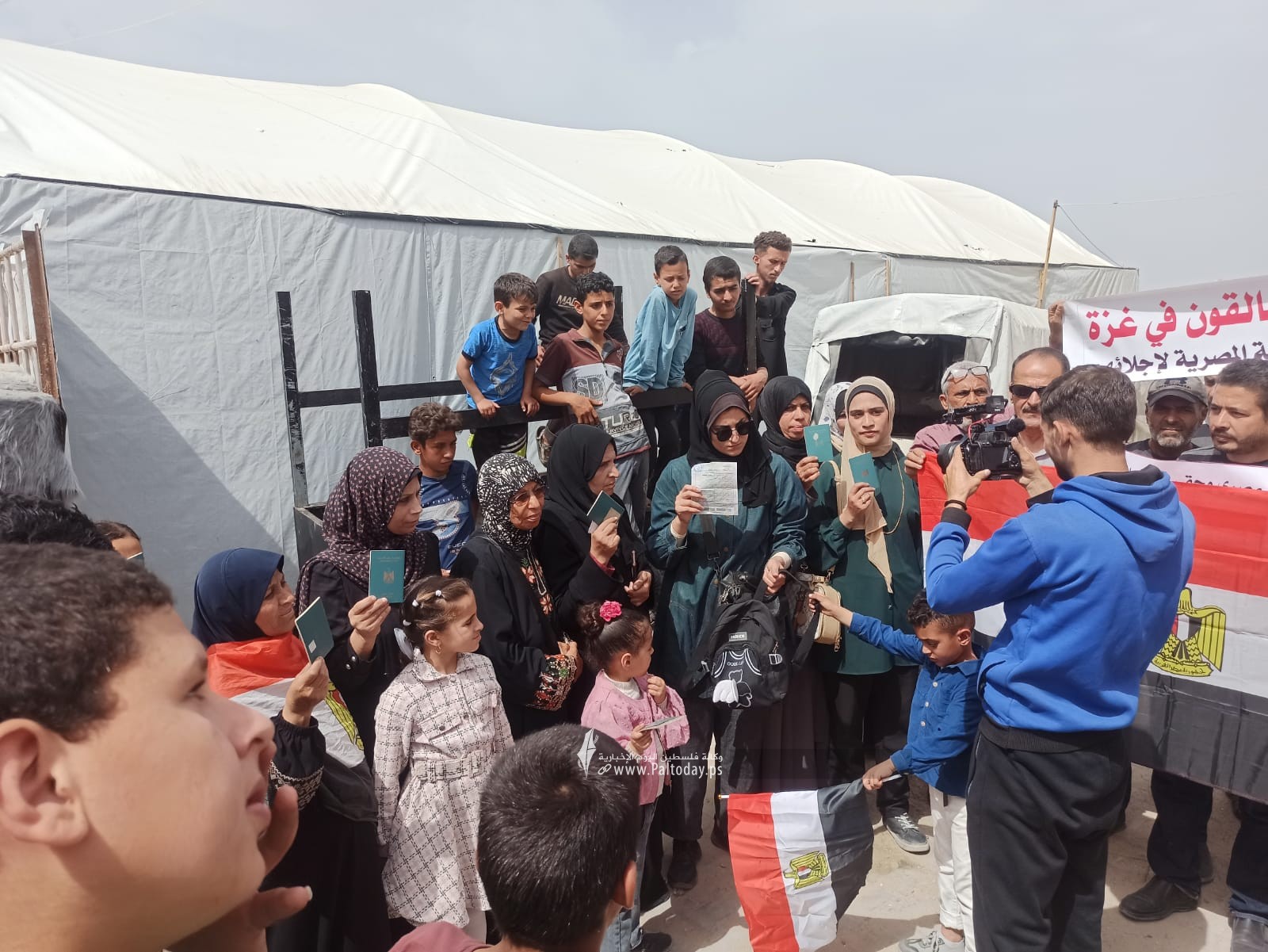 اعتصام للمصريين العالقين بغزة (8).jpeg