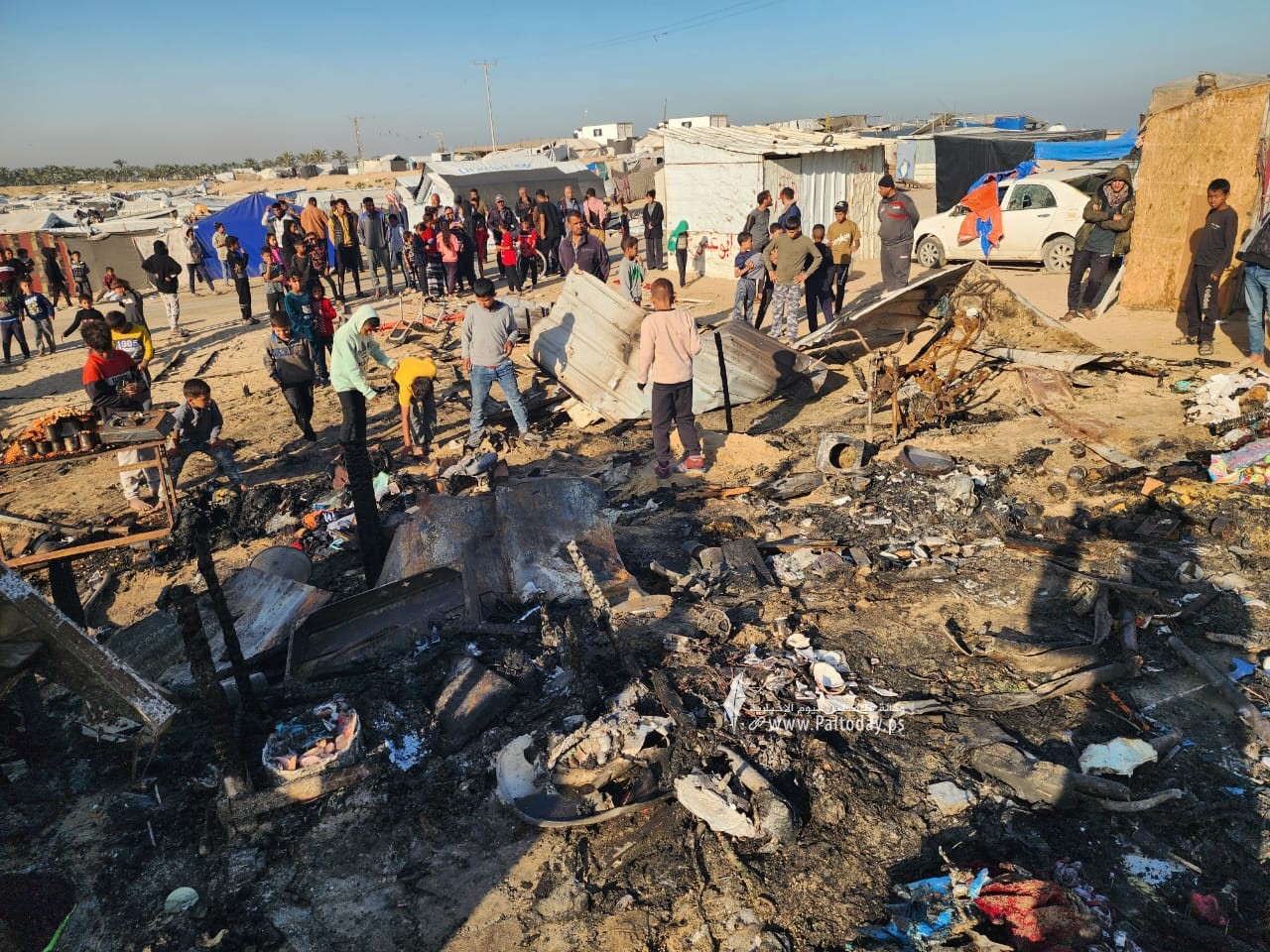 آثار قصف خيام النازحين غربي خانيونس (7).jpeg