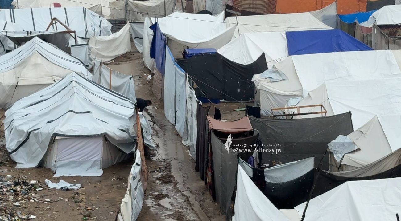 الأمطار تغرق خيام النازحين (8)