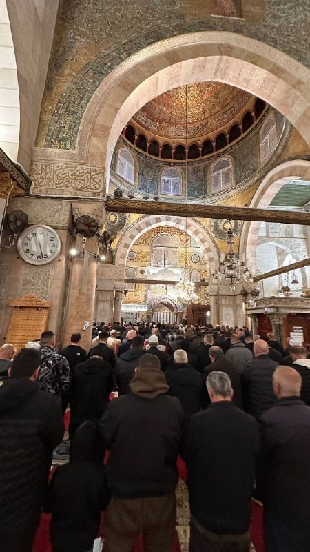 صلاة الفجر من المسجد الاقصى