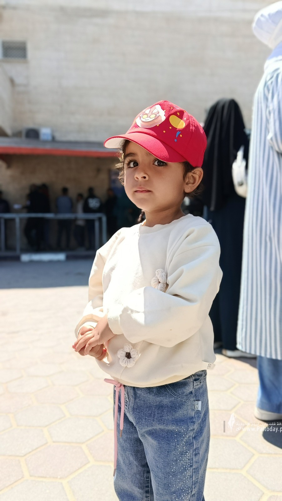نساء عالقات (8).jpeg