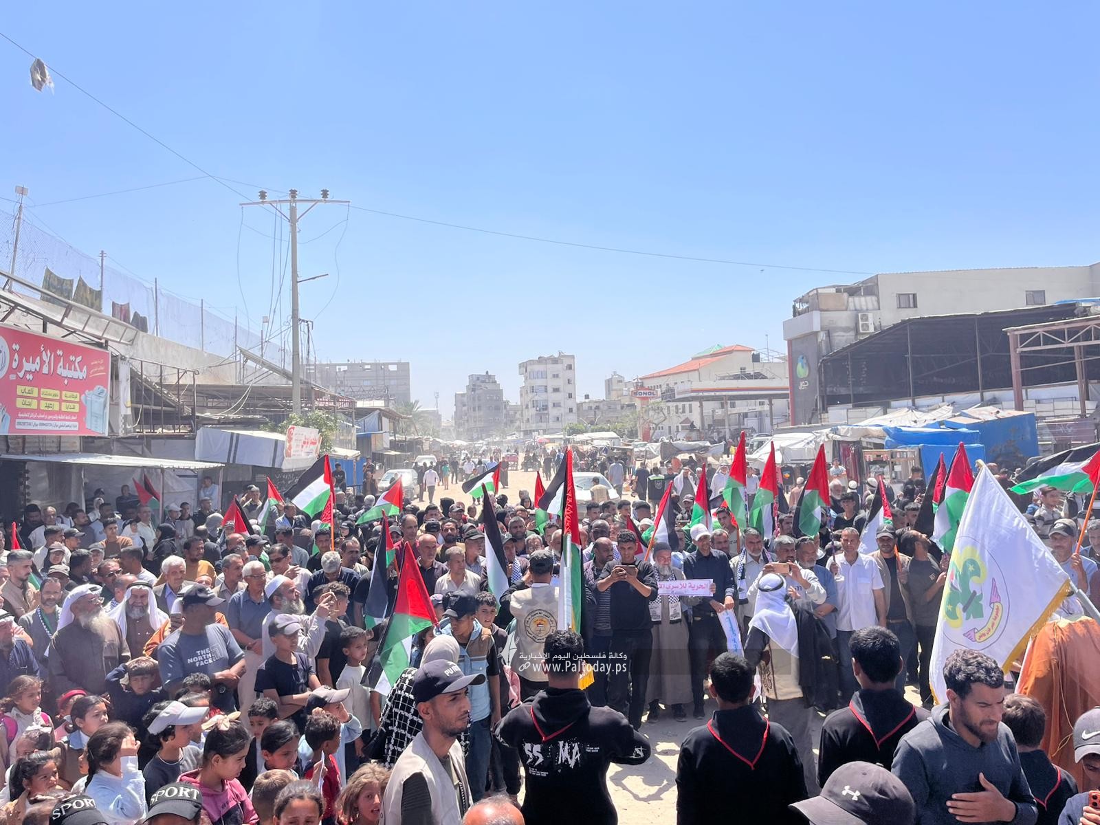 صور  القوى الوطنية والإسلامية في محافظة خان يونس، تنظمة وقفة جماهيرية في الذكرى 78 للنكبة أمام مجمع ناصر الطبي بخانيونس (2).jpeg