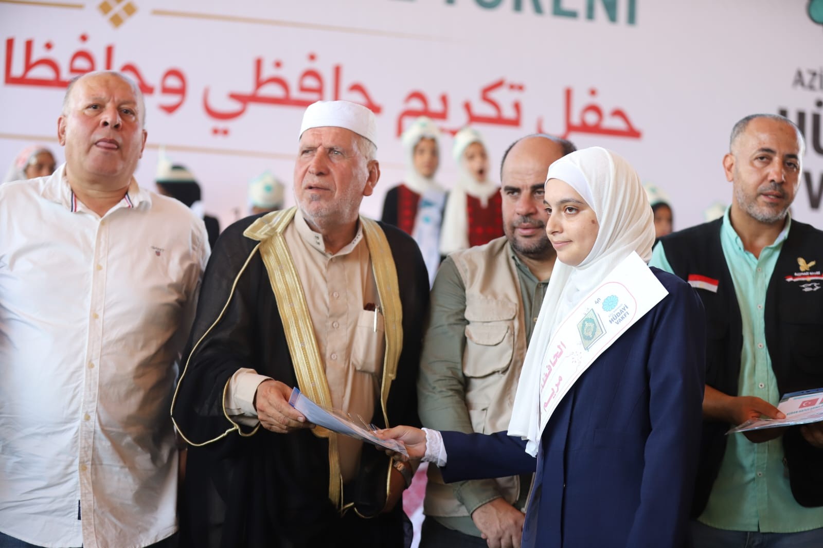 مؤسسة هُدائي تكرم حفظة القرآن الكريم في مدارسها في قطاع غزة (1).jpeg