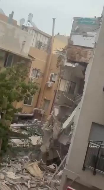 مبنى في تل ابيب  2