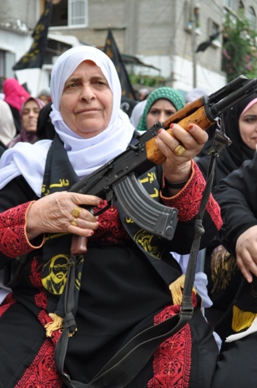 نتيجة بحث الصور عن المرأة الفلسطينية